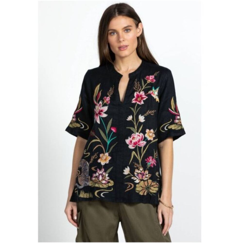 Johnny Was Maisie Easy V-Neck Top Women  M Black Embroidered Linen Boho Tropical